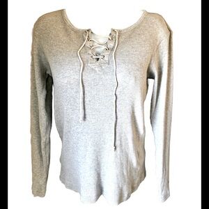 ❤️LEVI’S❤️ Jeans For Women RIBBED LACE-UP NECK HENLEY LONG SLEEVE T-SHIRT EUC❣️